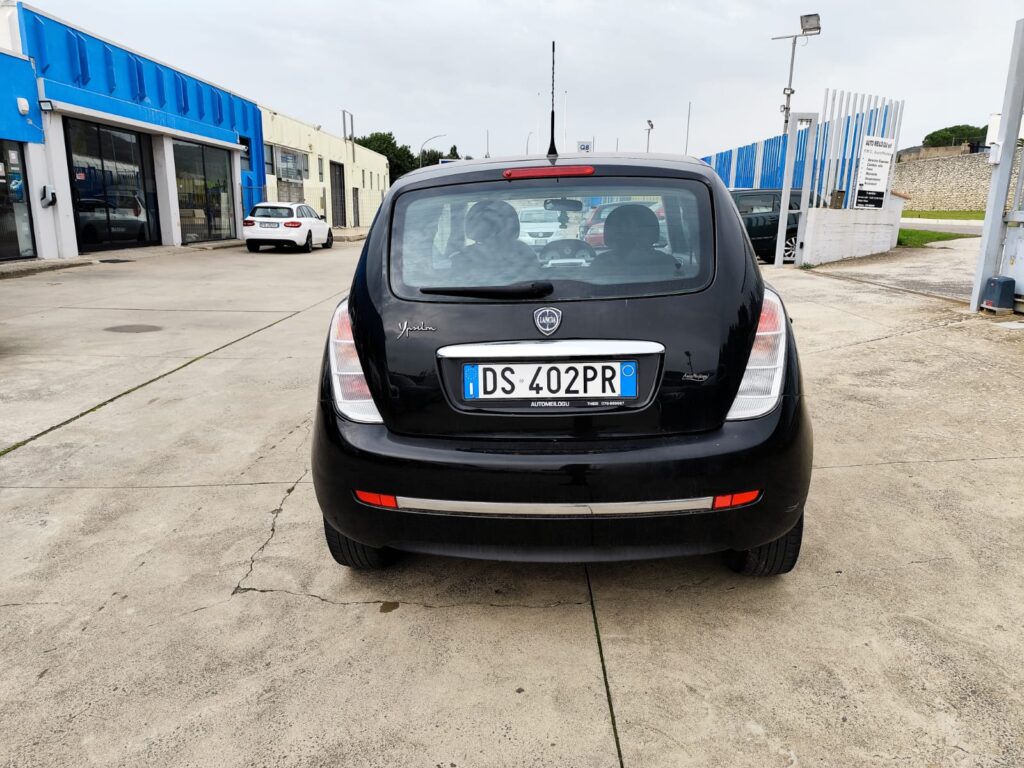 Lancia Lancia Ypsilon 1.3 MJT 75 CV Oro