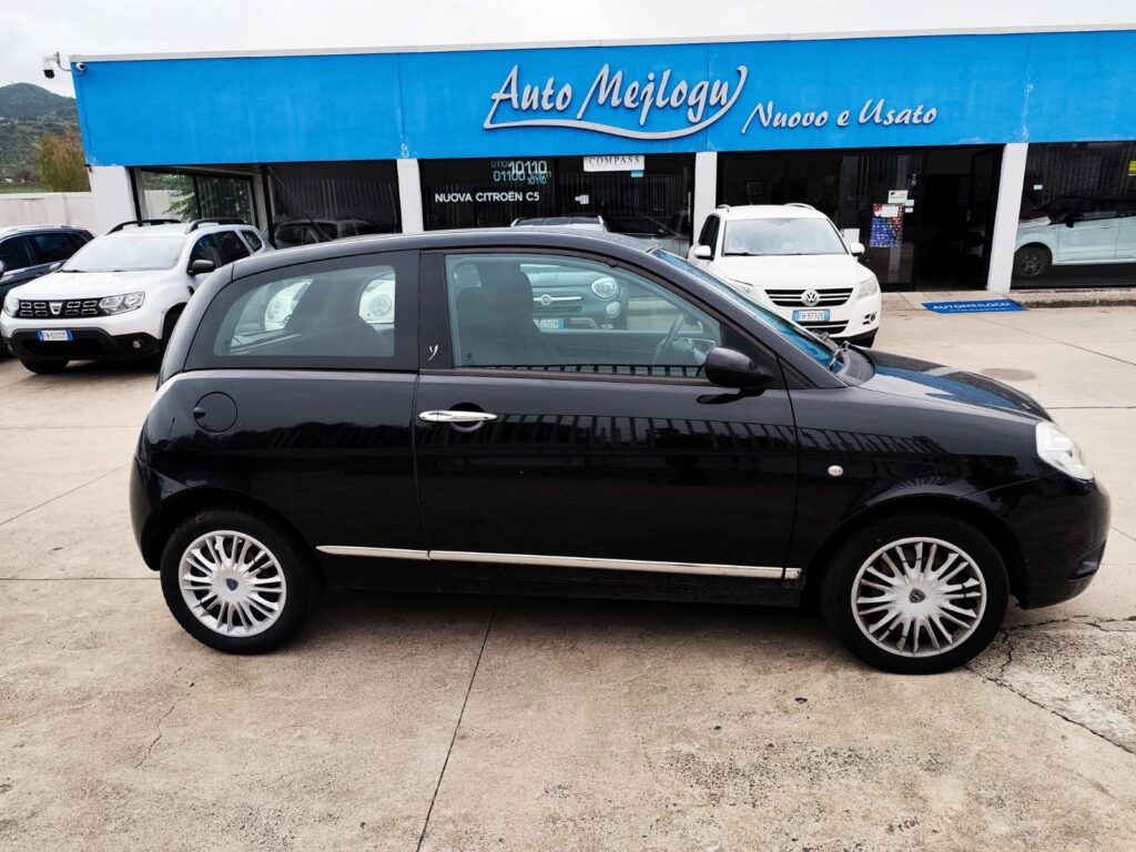 Lancia Lancia Ypsilon 1.3 MJT 75 CV Oro