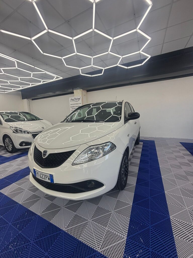 Lancia Lancia Ypsilon 1,2 benzina GOLD