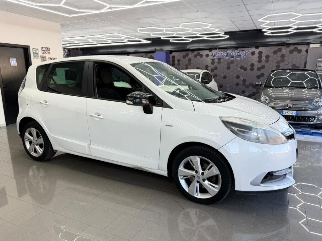 Renault SCENIC X-MOD